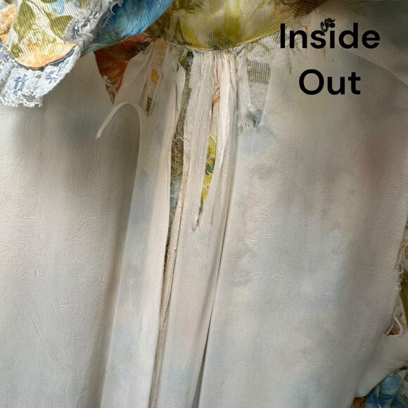 Vintage 1960s Delicate Floral Housecoat Yellow Robe White Lace Trim Ribbon Tie - Picture 13 of 16